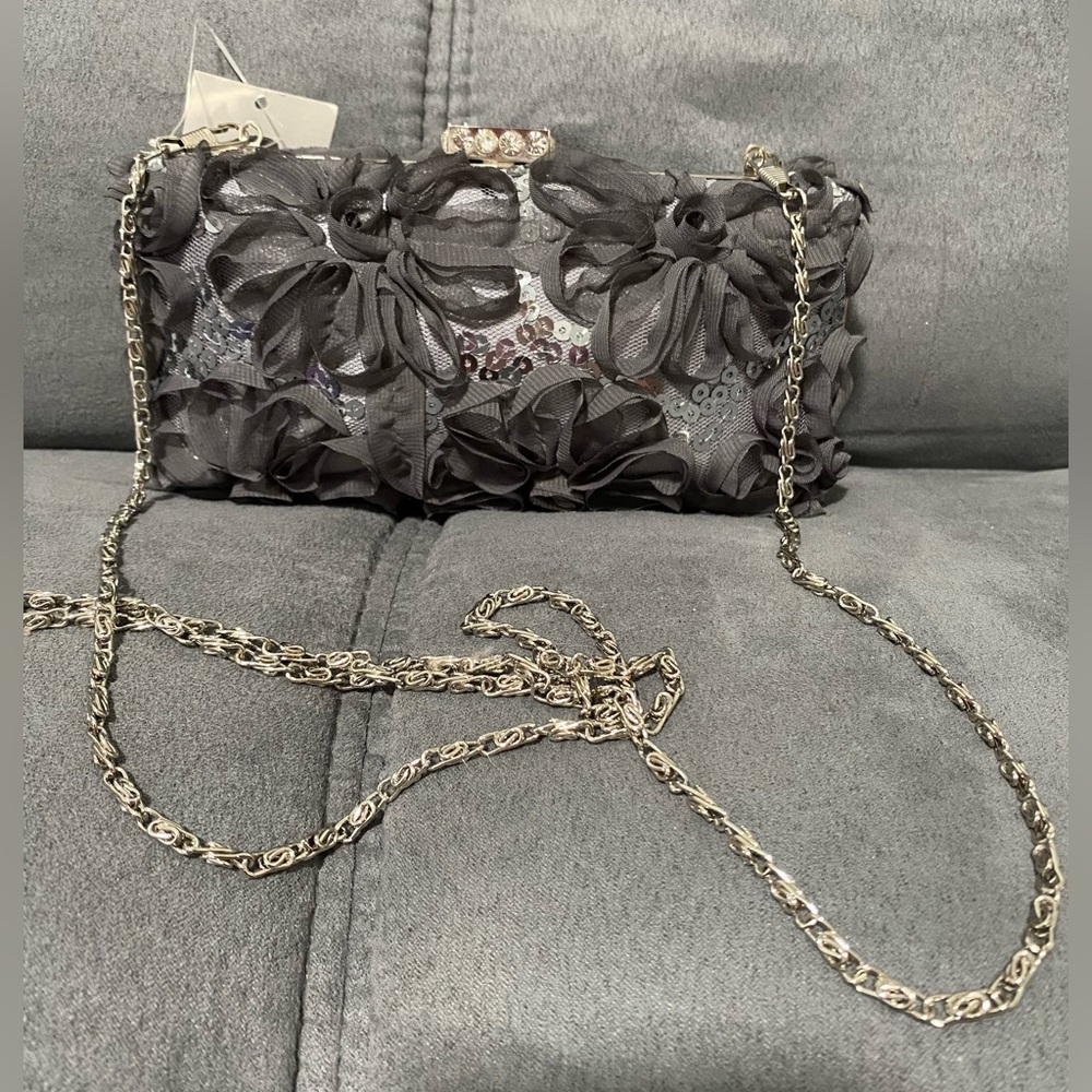 Versona Gray/Silver Floral Sequin Clutch Bag Removable Straps NWT - Picture 4 of 11